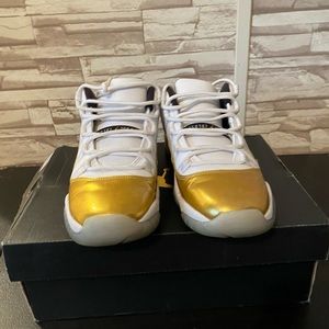 AIR JORDAN 11 RETRO LOW